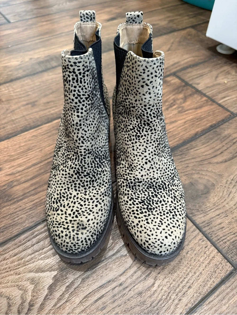 Altar'd State Cheetah Print Ankle Booties size 7